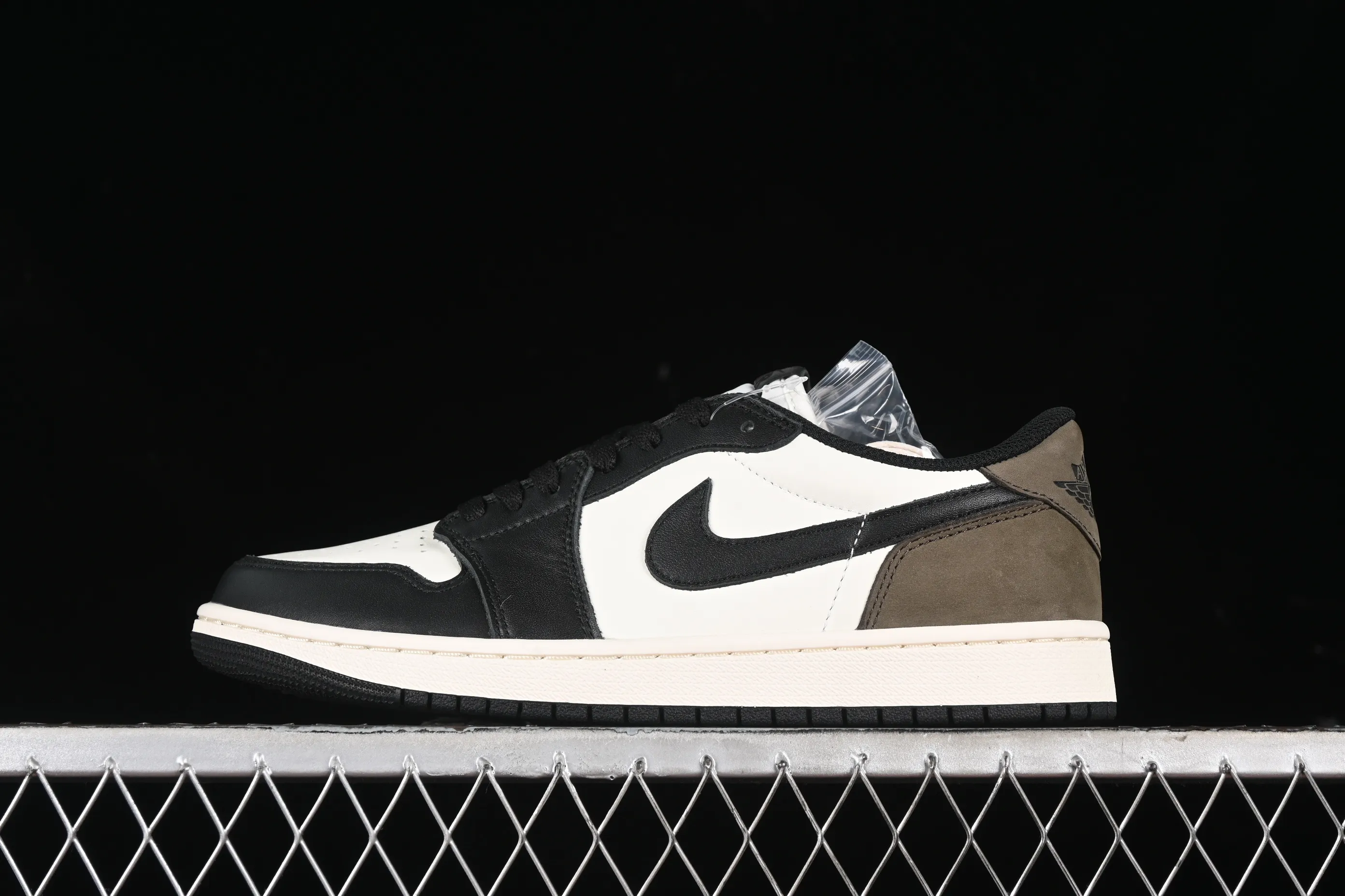 All categories Air Jordan Jordan series basketball shoes Air Jordan 1 Low J version Air Jordan 1 Low AJ1 Joe 1 Little Mocha Low-top cultural basketball shoes CZ0790-102